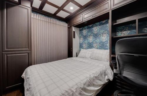 Garden District House | Prime Location 2BR with KingBed in Vibrant Toronto