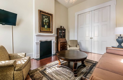 Treme Hotel | Prime Location just steps from the French Quarter & 3 Blocks to Bourbon St,