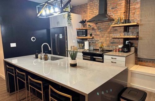 Italian Village House | Prime Location - Short North - Free Parking