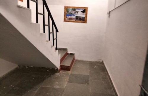 Srinagar House | Prince Guest House