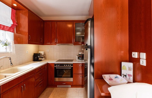 Armenoi Villa | Privacy in a peaceful village, walking distance to amenities!