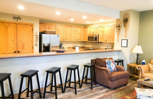 Mountain Village Condo | Private 2-Bedroom Mountainside Condo With Pool, Hot Tub Access