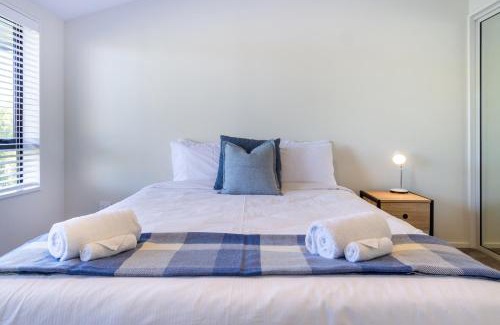 Saint Albans Apartment | Private 3 Bedroom Home Perfect for large families