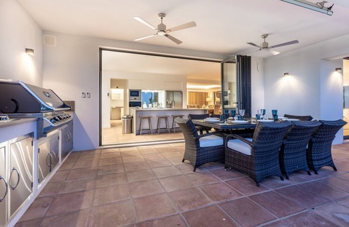 Funchal Villa | Private 7 bedroom property with 3 amazing swimming pools and superb coastal view