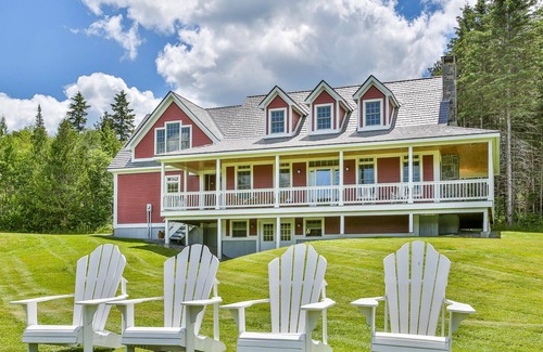 Glover House | Private All-Season Waterfront Retreat on 55 Acres