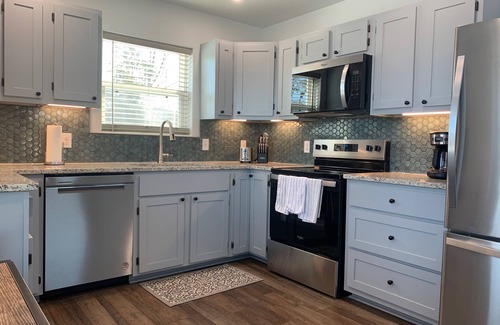 Marshall Cabin | Private and Secluded Cabin Getaway with Free WiFi