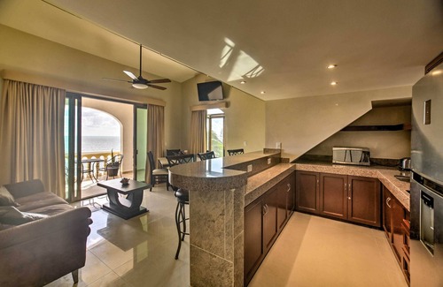 Puerto Juarez Apartment | Private Balcony w/Views: Oceanfront Cancun Condo!