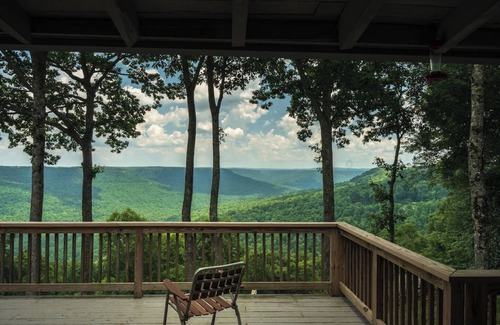 Beersheba Springs Cabin | Private Cabin Overlooking Savage Gulf State Park
