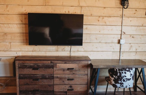 Hanksville Cabin | Private cabins near Goblin Valley State Park. Pet-Friendly!
