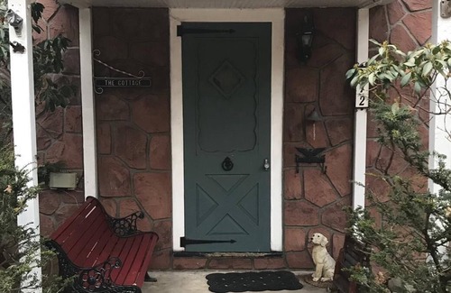 Town of Ramapo Cottage | Private Cozy Cottage in New Hempstead