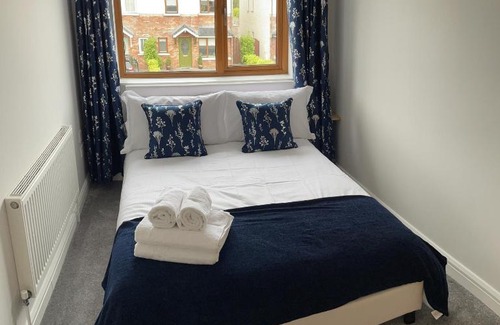 Naas House | Private Double Room & Bathroom