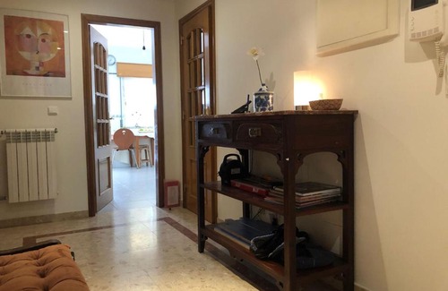 Parede House | Private Ensuite beachside