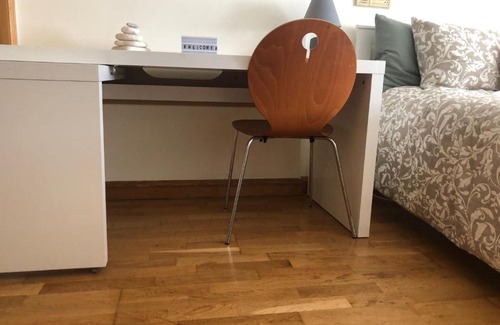 Parede House | Private Ensuite beachside