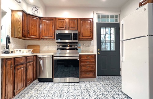 Howard House | Private, family-friendly, home close to Penn State and Bald Eagle State Park.