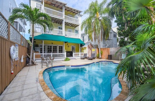 Key West Historic District House | Private Heated Pool & Near Duval - The Curry House