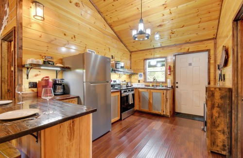 Campton Cottage | Private Hot Tub: Dog-friendly Red River Gorge Home