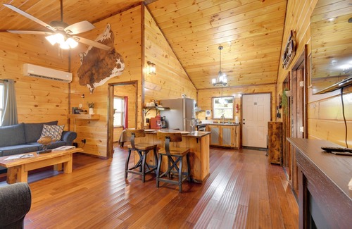 Campton Cottage | Private Hot Tub: Dog-friendly Red River Gorge Home