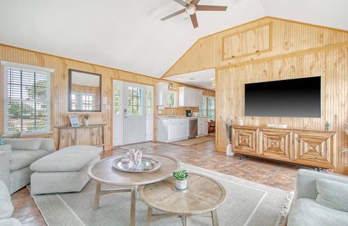 Folly Beach House | Private Island- 2 Houses -Across Quiet Beach -Surfing at Washout -Sunsets on the Deck