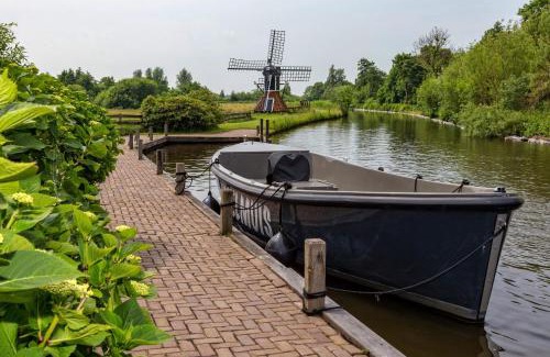 Warten Villa | Private Island De Sayter