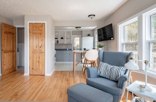 Halifax County House | Private Lakefront Escape | Swim, Sip Wine & Stargaze | 25 Mins to Halifax