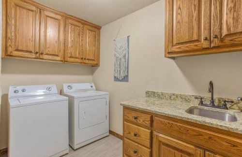 Ardmore House | Private Large Family Retreat Near Lake Murray OK