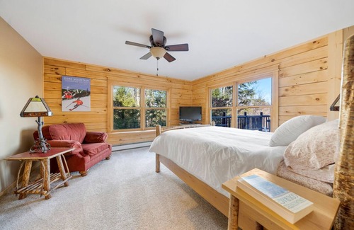 Johnsburg Cabin | Private Lincoln Log Luxury Lodge in the Adirondacks