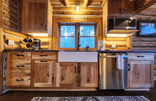 Allenspark House | Private Mountain Retreat near Mount Meeker, Views! Views! Views!- Coopers Cabin