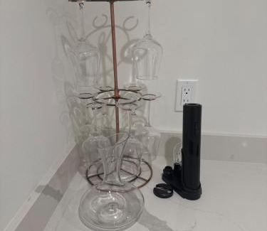 Outer Mission Apartment | Private Newly Remodeled 2-Bedroom