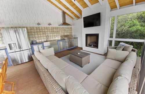 Seacrest House | Private Pool/Heat Option-Gulf Views-Remodeled- 5 Bikes `Miss Margaritaville`
