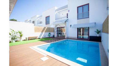 Palhais Villa | Private Pool Luxury Barreiro VIlla