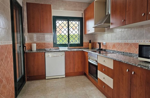 La Alfoquia Villa | Private Pool- Rooftop Terrace & Bbq- AirCon