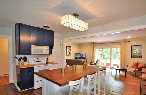 Wade Hampton House | Private Pool, Sleeps 10, Minutes to Downtown and Greer