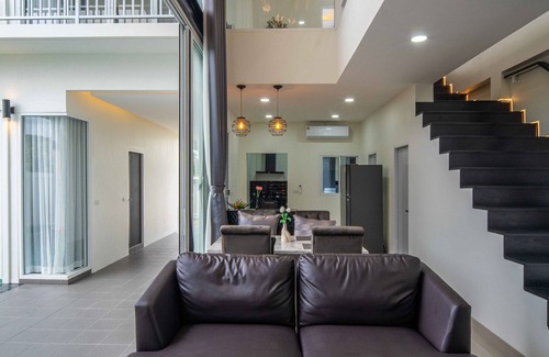 Chaiyasathan House | Private Pool Villa 5 Bedroom - La Lune Chiang Mai