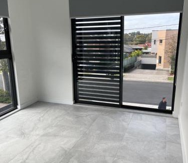 Girraween House | Private Room Available