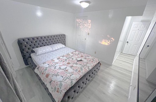 Malton House | Private Room Near Airport D5