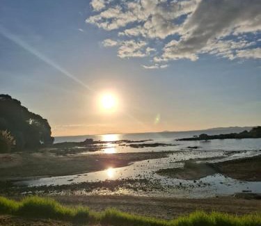 Cable Bay House | Private room with ensuite