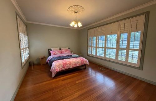 Bentleigh House | Private Rooms in Bentleigh 1 min to Train Station, Cafes and close to Monash Uni