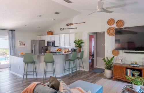 Citrus Springs House | Private Spa/Heated Pool! Firepit, Pool/Game Tables-Near Crystal & Rainbow Rivers