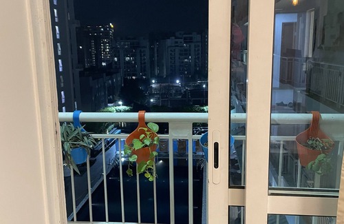 Gomti Nagar Apartment | Private Studio Apart at DLF MyPad Vibhuti Khand Gomtinagar