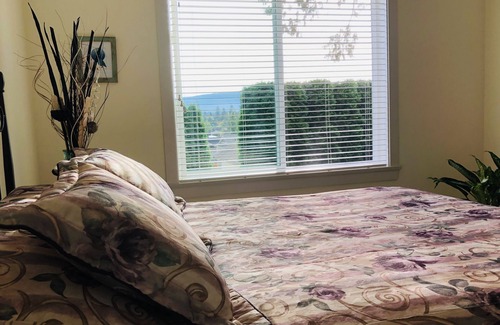 North Cowichan House | Private Suite in Cowichan Country