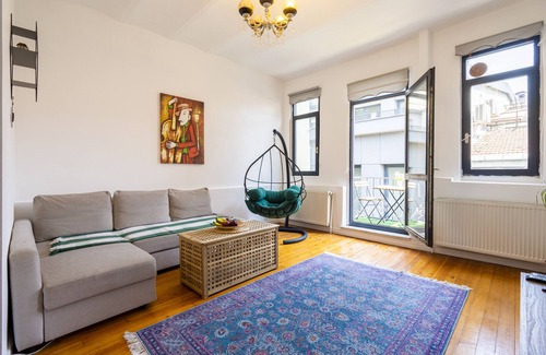 Tophane Apartment | ★Private Terrace ★5 mins to GALATA TOWER ★Stunning Views