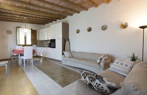 Pieve a Nievole Villa | Private Villa with A/C, internet, private pool, hot tub, TV, patio, pets allowed, panoramic view