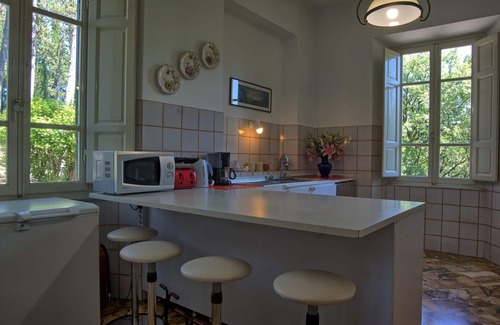Ponte Buriano Villa | Private Villa with hot tub, WIFI, private pool, TV, pets allowed, panoramic view, close to Arezzo