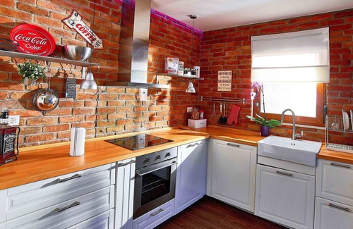 Presika House | Private Villa with WIFI, hot tub, private pool, A/C, TV, terrace, pets allowed, panoramic view