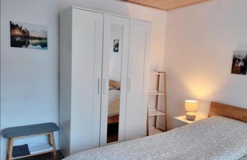 Glatt House | privates Zimmer in Unterkunft mit Glatttal Blick in Wasserschloss Nähe