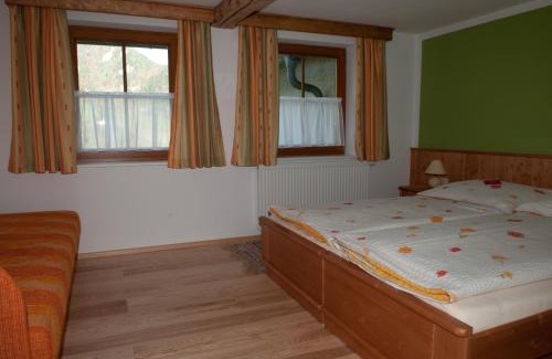 Admont House | Privatzimmer und Ferienwohnungen Gassner