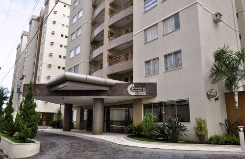 J Jeriquara Apartment | PRIVE DAS THERMAS II - 2 bedrooms, 1 suite, up to 6 people