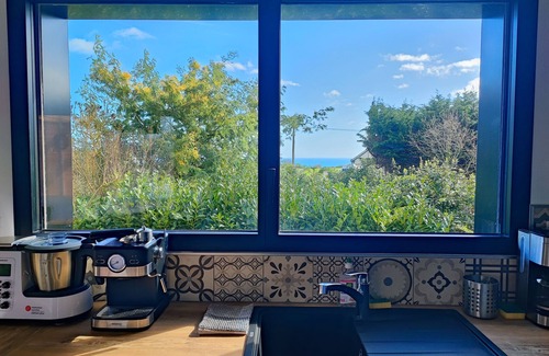Plouezec House | Proche Mer - Keremma gîte sleeps 6 - private pool and spa