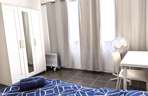 Oak Park House | *PROMO!* Next to Train Station!