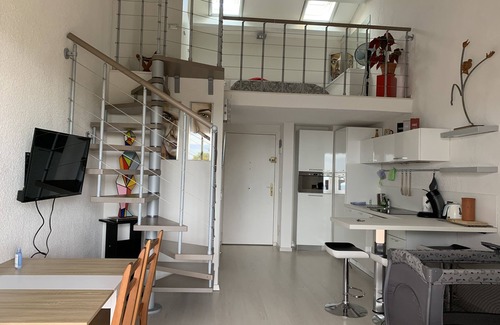 Antheor Apartment | *Promo* Panoramic sea view apartment in a wooded estate
